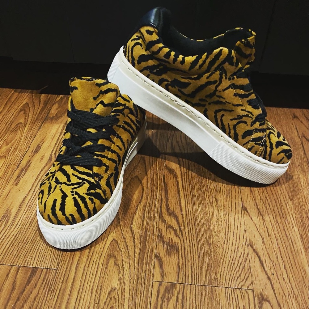 New! Tiger Print Sneakers - Picture 3 of 7